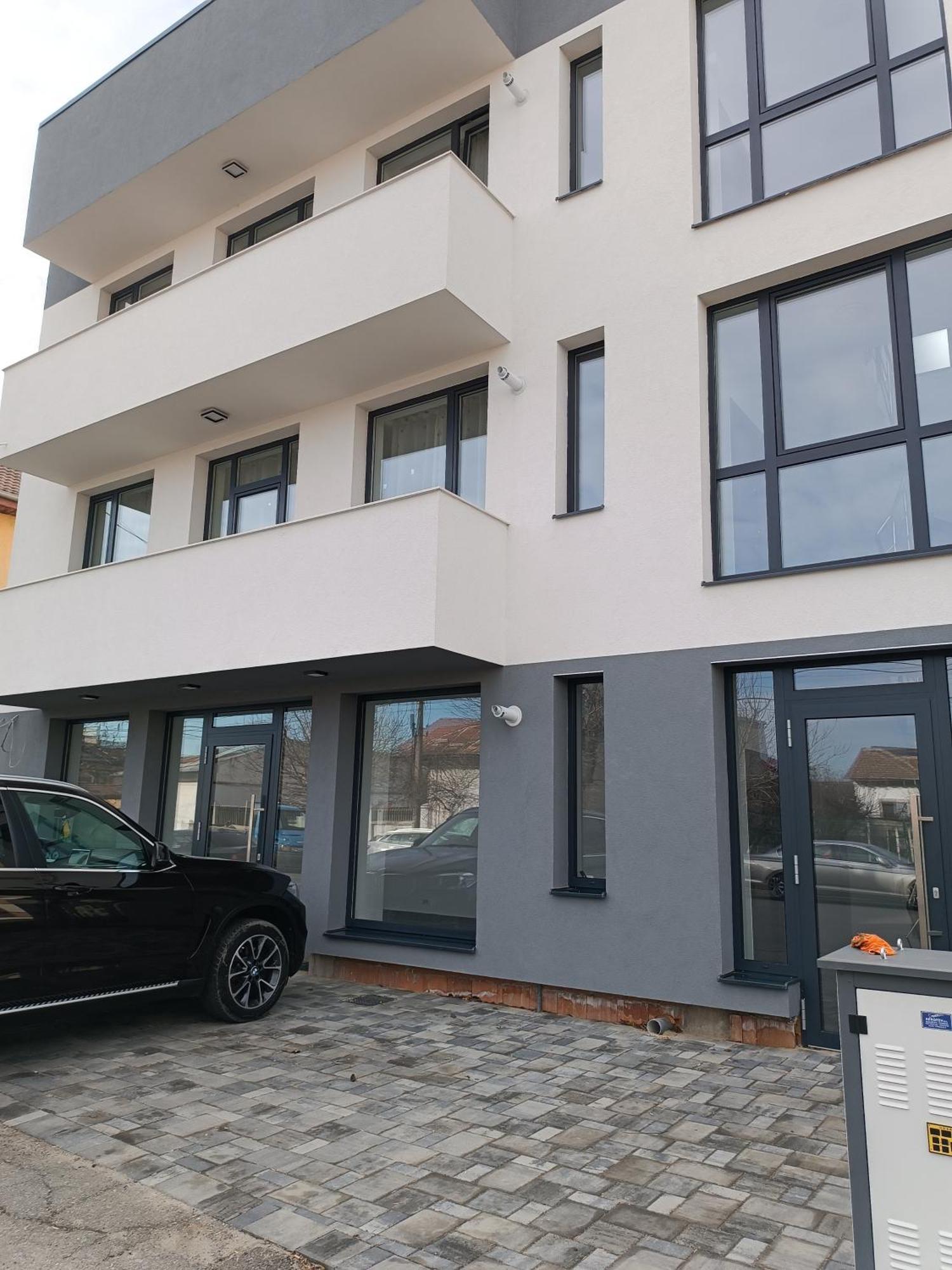 Apartament 2 Camere, Bloc Nou, Langa Promenada Moll, Capacitate 4 Persoane クラヨーヴァ エクステリア 写真